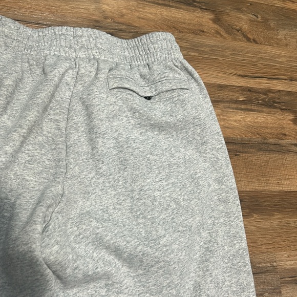 UNDER ARMOUR LIGTH GRAY TAPARED JOGGER Sz LG - Picture 10 of 10